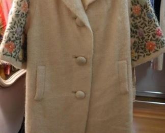 Women's vintage clothing