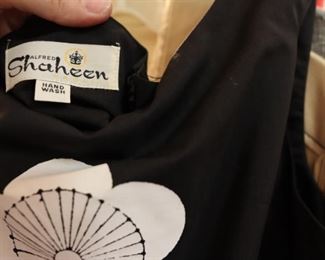 Women's vintage clothing