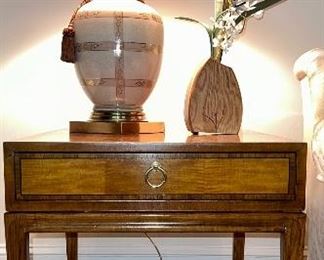 Drew Heritage end table (pair); lamp; wood vase