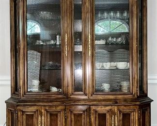 China cabinet 