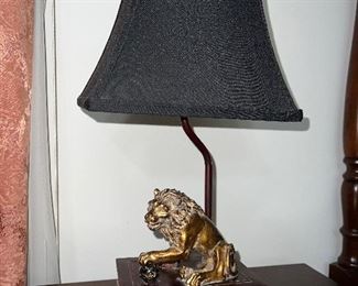 Lion lamp (pair)