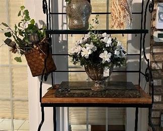 Iron & wood Baker's rack; artificial floral