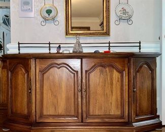 Credenza