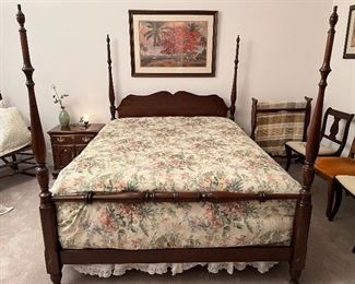 4-Poster bed