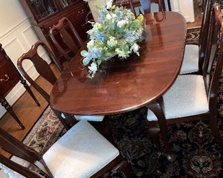 Ethan Allen dining table, 6 side chairs