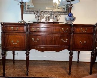 Vintage sideboard/buffet