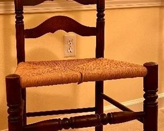 Ladderback chair with woven seat (set of 5)