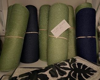 Various placemat sets