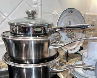 Calphalon pots with lids