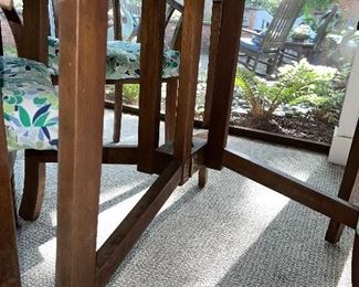 Gate leg for drop leaf