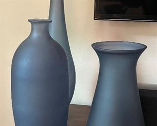 Matte finish blue vases