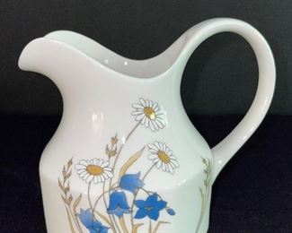 Royal Kent Staffordshire creamer