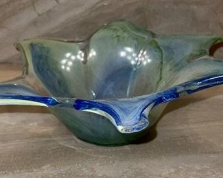 Side view of larger art glass bowl