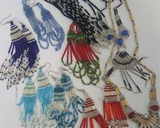 100's of pieces of costume jewelry