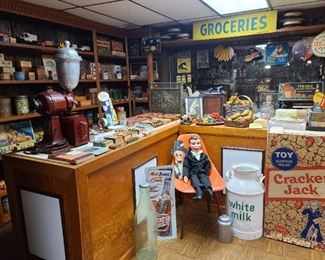 LIFELONG ADVERTISING COLLECTION FEATURING HISTORIC RECREATION OF RUDY'S GENERAL GROCERY STORE