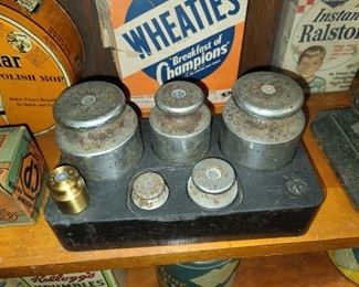 Vintage Scale Weights