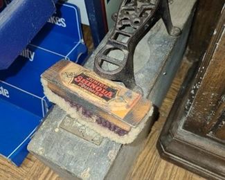 Vintage Shoeshine Box Kit