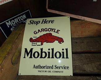 Mobiloil Tini Sign