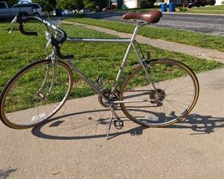 Price Reduced! Vintage 1985 Schwinn world tour bike and very good condition. New tires. New seat well taken care of