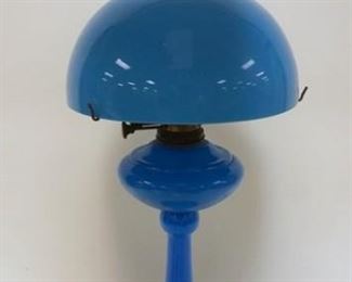 1008 ANTIQUE KEROSENE LAMP W/OPAQUE BLUE GLASS SHADE & LAMP, LAMP HAS EM DUPLEX BURNER, APPROXIMATELY 27 1/2 IN HIGH