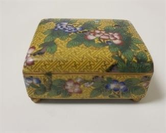 1085 CLOISONNE HINGED BOX, APPROXIMATELY 3 1/4 IN X 4 IN X 1 1/4 IN HIGH