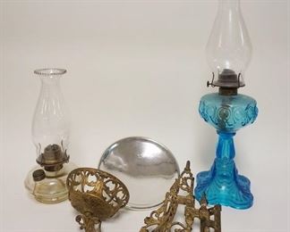 1092 KEROSENE LAMP LOT INCLUDING METAL LAMP BRACKET MERCURY GLASS REFLECTOR