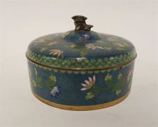 1094 CLOISONNE ROUND COVERED BOX W/FOO DOG MOUNTED AT TOP, APPROXIMATELY 8 IN X 3 1/2 IN, SMALL CHIP ON LID TOP