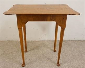 1133 D.R. DIMES TIGER MAPLE PORRINGER TEA TABLE TABLE, APPROXIMATELY 26 IN X 18 IN X 25 3/4 IN