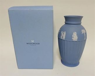 1154 WEDGWOOD ENGLAND JASPER VASE, APPROXIMATELY 9 3/4 IN HIGH