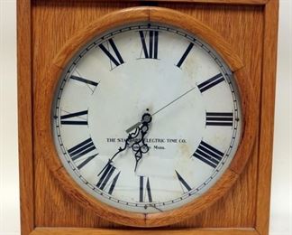 1249 STANDARD TIME CO., CLOCK FACE IN OAK CASE, QUARTZ MOVEMENT, 4 1/2 IN X 16 IN SQUARE
