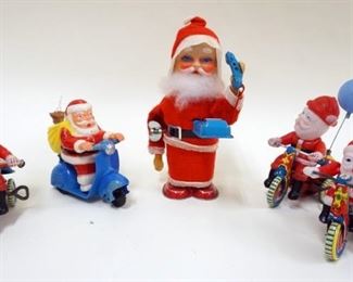 1255 LOT OF 5 WIND UP AND PUSH TOY SANTAS, CHRISTMAS SANTA CLAUS