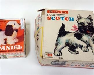 1261 LOT OF 2 VINTAGE BATTERY OPERATED TOYS, DOGS