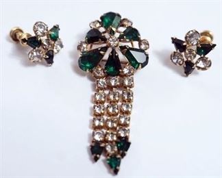 1289 VINTAGE 12K GOLD FILLED PHYLLIS PIN AND EARRING SET WITH GREEN STONES