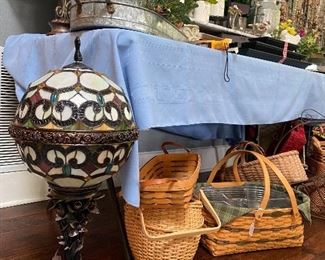 BEAUTIFUL Tiffany Style Lamp