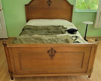 antique bed