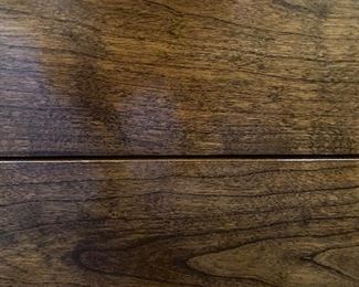 TRIPLE PEDESTAL TABLE WITH BRAIDED EDGE AND 2ARM AND 6 ARMLESS CHAIRS AND 2 HUGE LEAVES