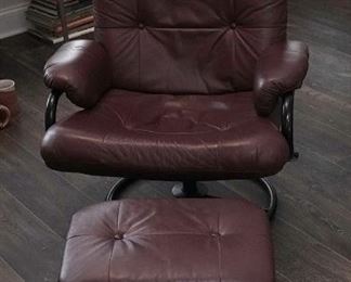 Leather Lounge Chair with Ottoman