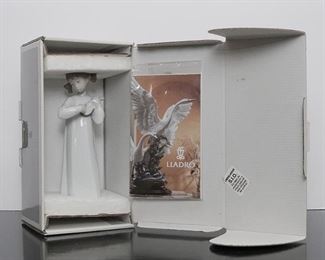 Lladro Figure Playing Violin