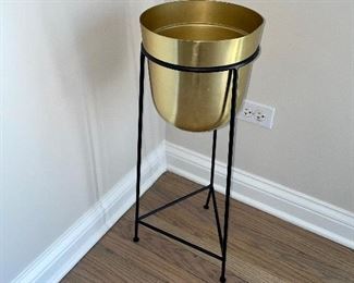 Planter and plant stand