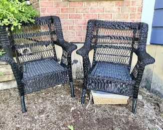 Wicker set of two chairs