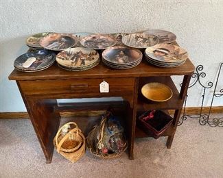 The Bradford Exchange Plate Collection, Vintage Desk