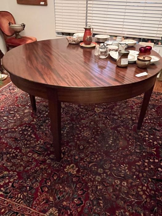 50 diameter mahogany spade leg dining table with 19 leaf 
