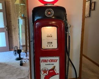 M&S 80 1946 Texaco Fire Chief Model National full sized gas pump authentic/reconditioned.