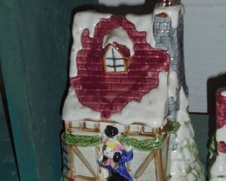 Fitz & Floyd 1986 ceramic house 