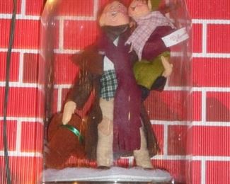 Glass domed 'Annalee' Bob Cratchit & Tiny Tim  #3282
