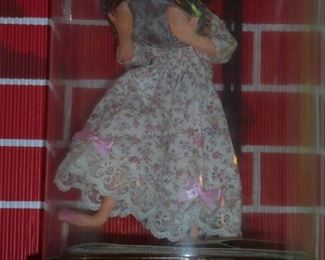 Glass domed 'Annalee' Martha Cratchit