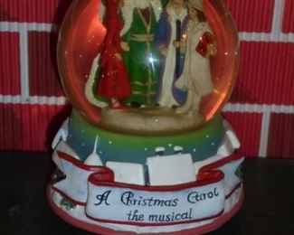 Snow globe musical