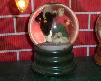 Snow globe musical