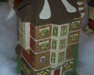 Dept 56 nephew Fred's flat lit