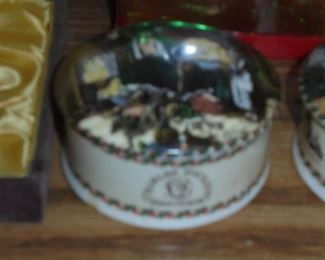 5 porcelain trinket boxes: 12th night party